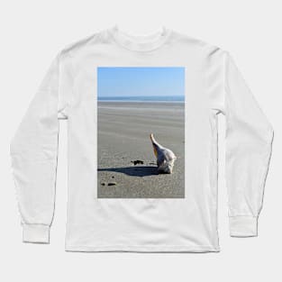 Conch Shell on Beach Long Sleeve T-Shirt